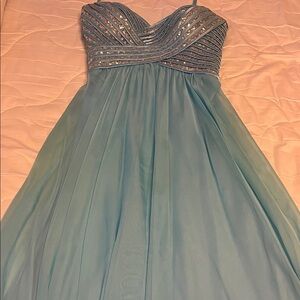 Elegant Blue Evening Gown